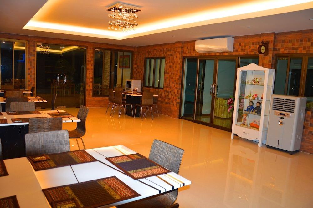 โรงแรมซิลเวอร์โกลด์ การ์เด้นท์ สุวรรณภูมิ แอร์พอร์ต โรงแรม 3*