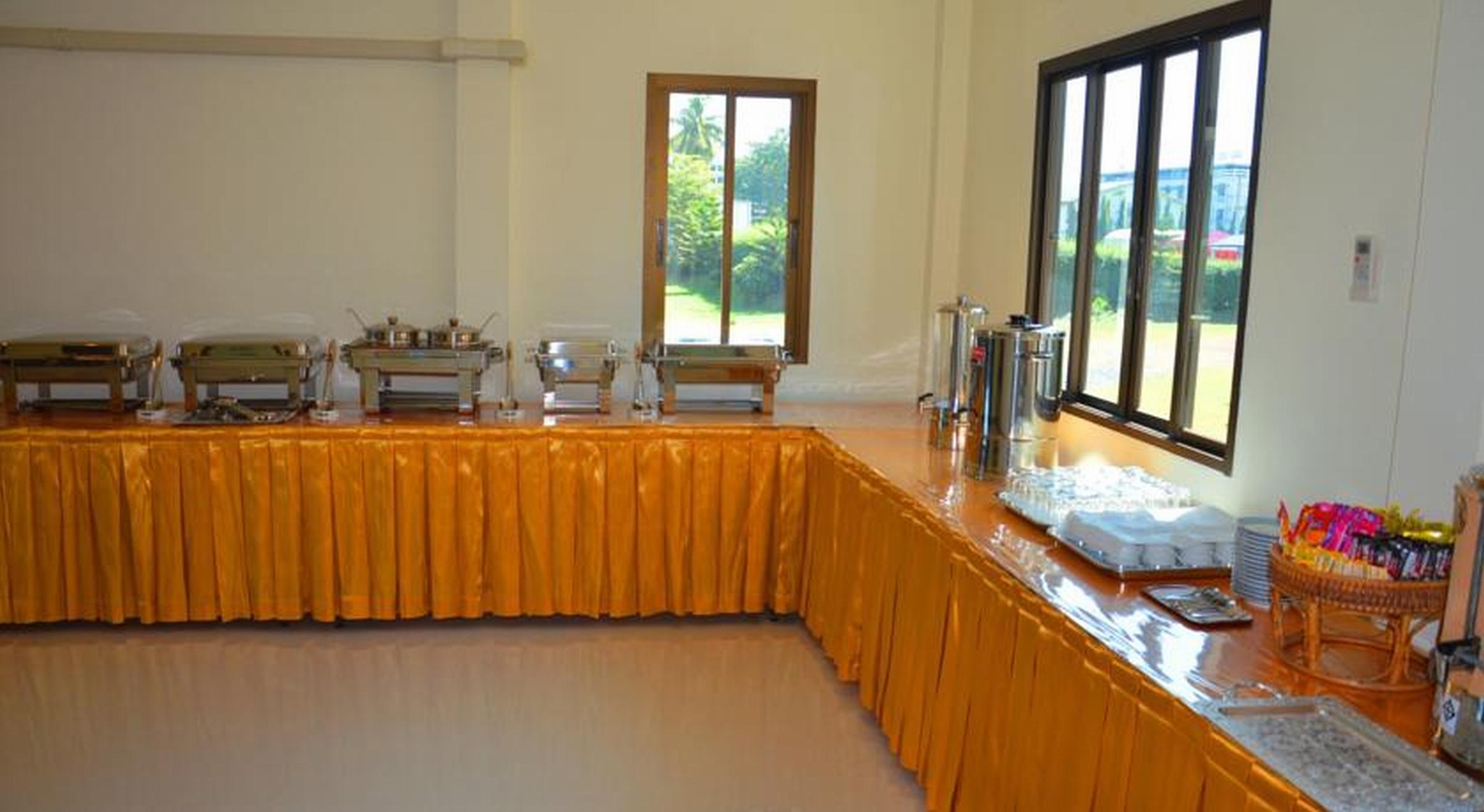 โรงแรมซิลเวอร์โกลด์ การ์เด้นท์ สุวรรณภูมิ แอร์พอร์ต โรงแรม กรุงเทพมหานคร