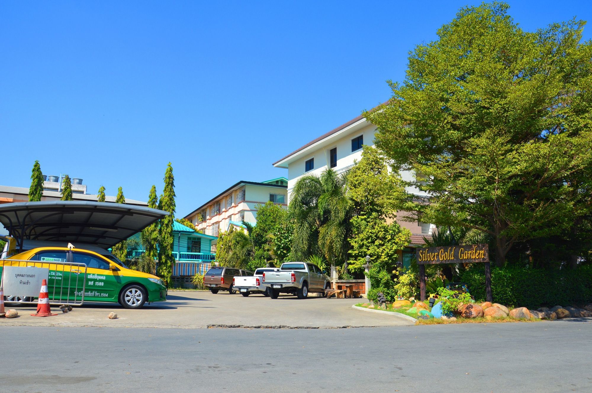 โรงแรมซิลเวอร์โกลด์ การ์เด้นท์ สุวรรณภูมิ แอร์พอร์ต กรุงเทพมหานคร