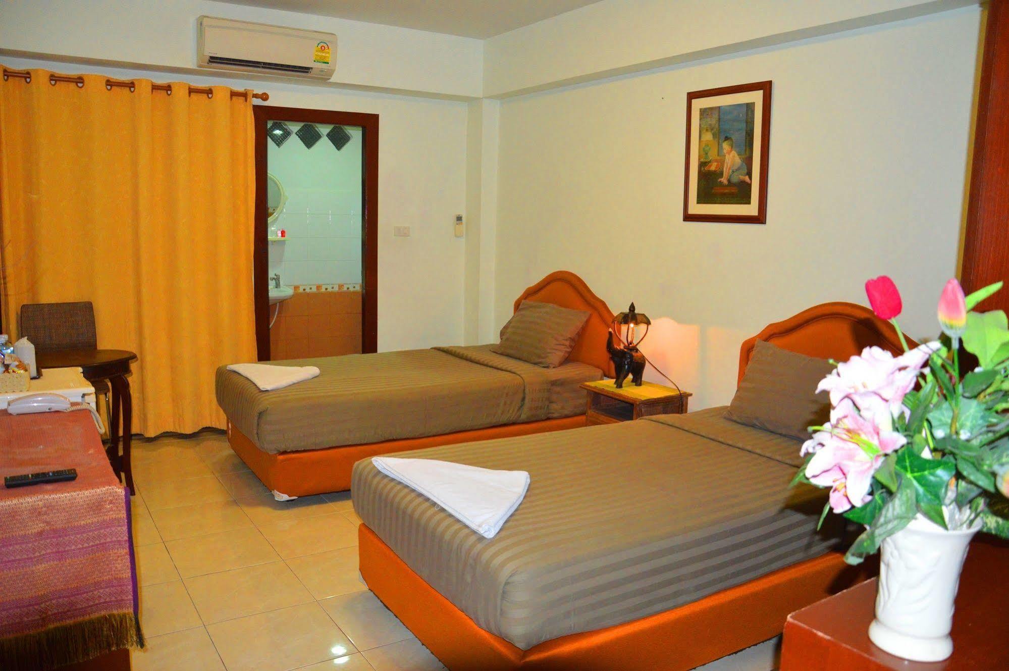 โรงแรม โรงแรมซิลเวอร์โกลด์ การ์เด้นท์ สุวรรณภูมิ แอร์พอร์ต 3*