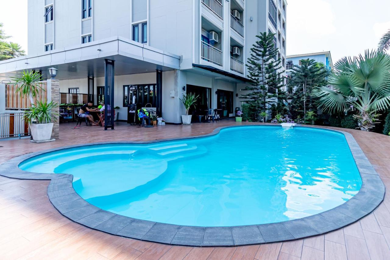 โรงแรมซิลเวอร์โกลด์ การ์เด้นท์ สุวรรณภูมิ แอร์พอร์ต 3*